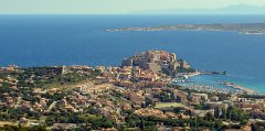 Notre_Dame_Blick_Calvi_mit_Zitadelle