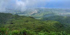 Aufstieg_La_Soufriere_mit_Blick_auf_Basse_Terre