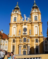 Stift_Melk_Stiftskirche_aussen