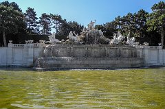 Schloss_Schönbrunn_Neptunbrunnen