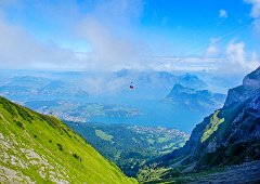 Weg_Pilatus_Blick_Seilbahn02