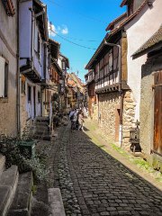 Eguisheim_Enge_Gasse01