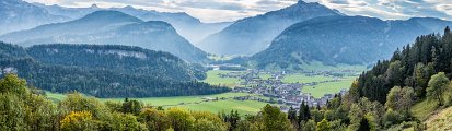 Aufsteig Sonderdach mit Blick auf Damülser Mittagsspitze (links) Bezau Hangspitze (rechts)