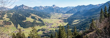 Gegend_Wannenjochbahn_Blick_Tannheimer_Tal