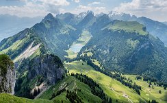 Hoher_Kasten_Blick_Sämtisersee_und_Säntis